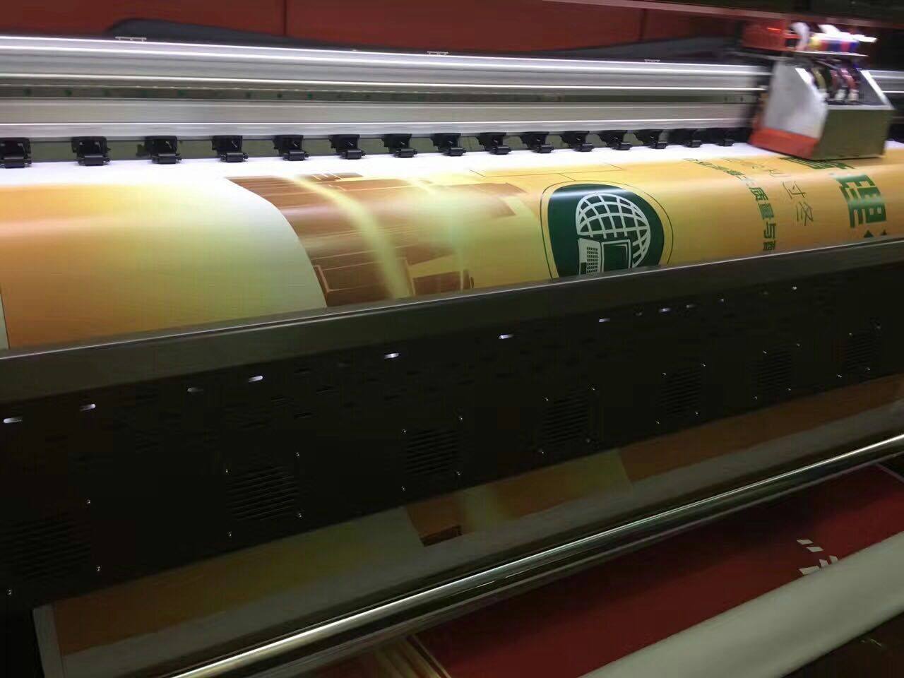 西安宇龍 噴繪 寫(xiě)真 西安宇龍 噴繪 寫(xiě)真